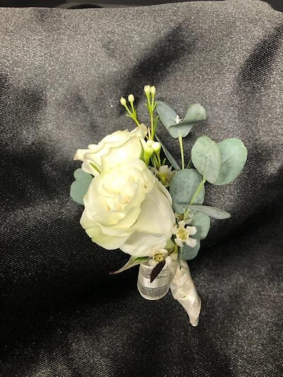 Boutonniere  with Spray Roses