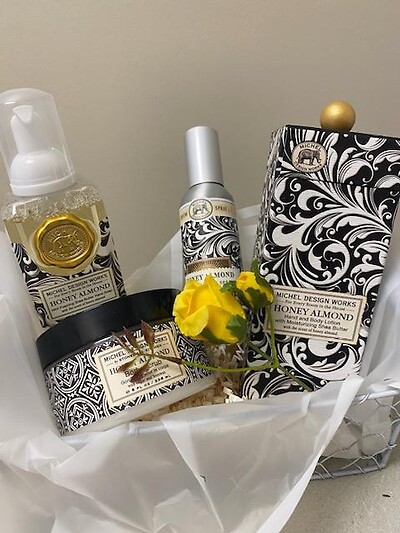 Michel Design Gift Basket